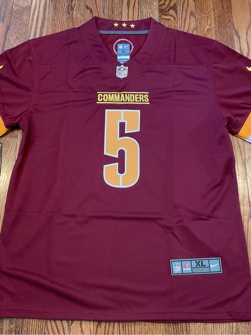 Nike Washington Commanders men’s XL Jayden Daniels red sewn-on jersey NWT